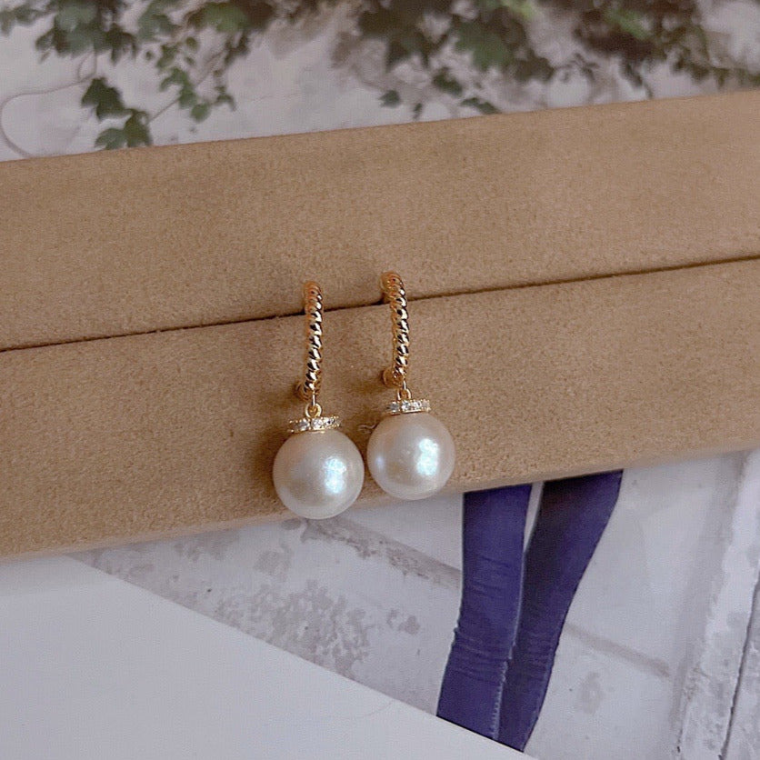 Classic Tiwsted Circle Pearl Earrings