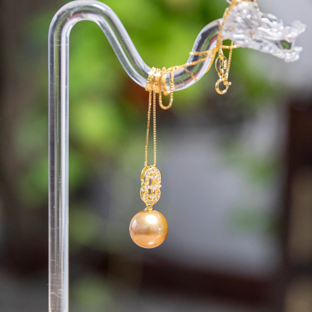Minimalism Design AAAA Golden Iridescent High-Luster Pearl Necklace