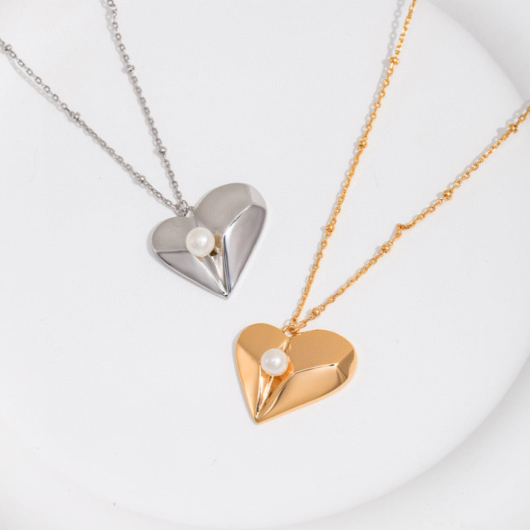 Pearl in Heart Modern Necklace -18kGold on Silver