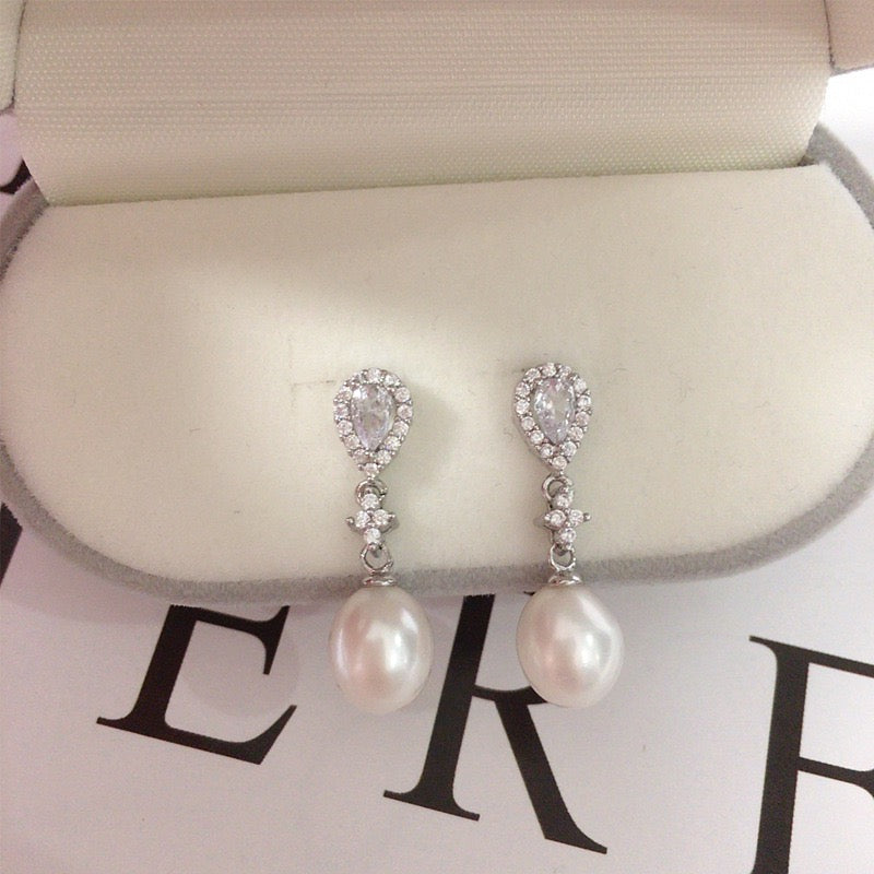 Water Drop Zircon Oval Pearl Earrings