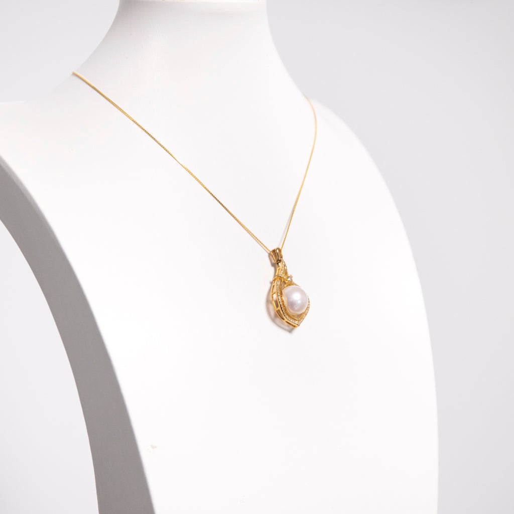 Large AAAA Freshwater Akoya Pearl on Zircon Halo Necklace