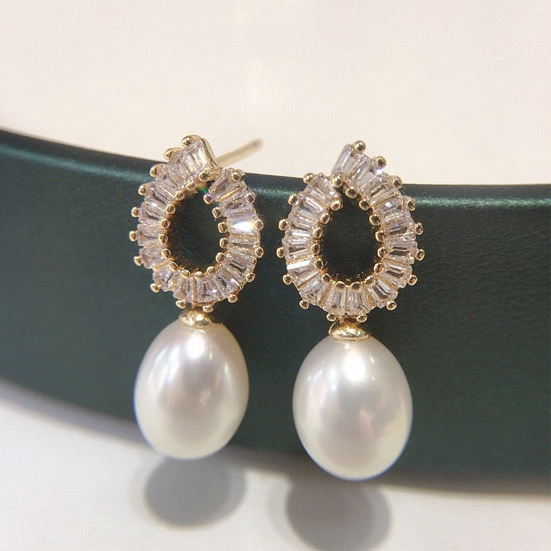 Oval Pearl Zircon Circle Earrings