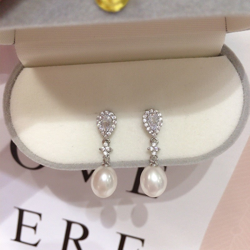Water Drop Zircon Oval Pearl Earrings