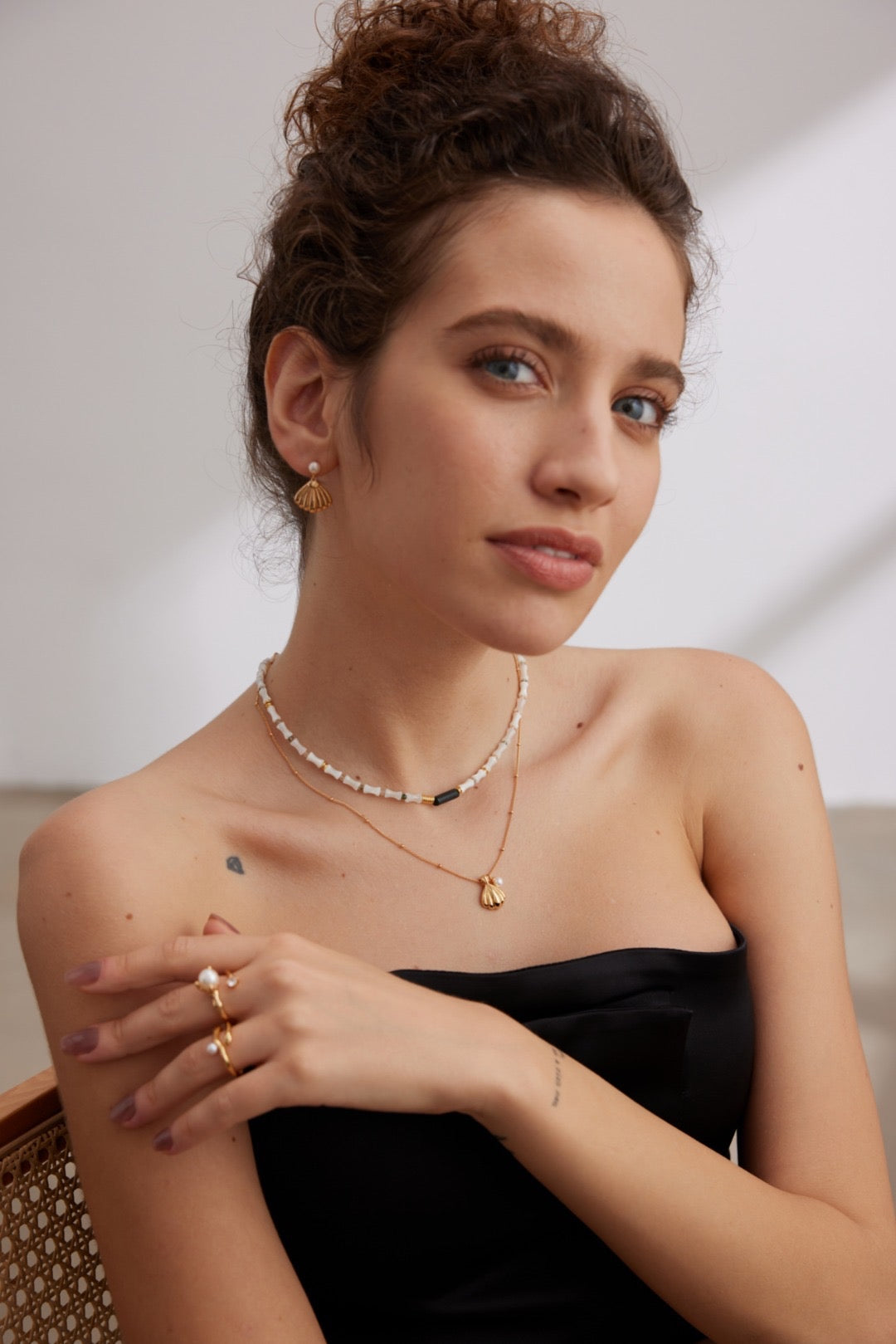 Shell-Shaped Necklace with Pearl -18kGold on Silver