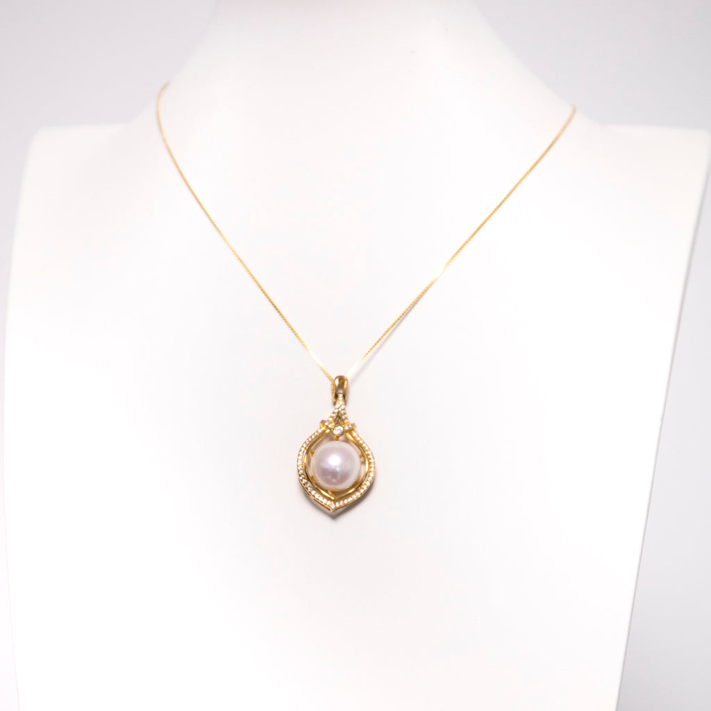Large AAAA Freshwater Akoya Pearl on Zircon Halo Necklace