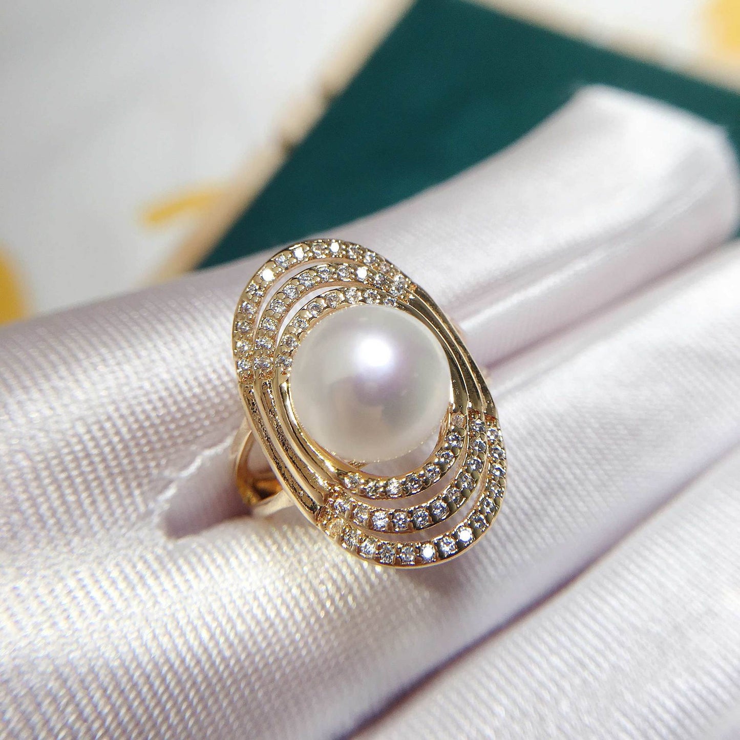 Luxurious Oval Layers Freshwater Pearl Ring