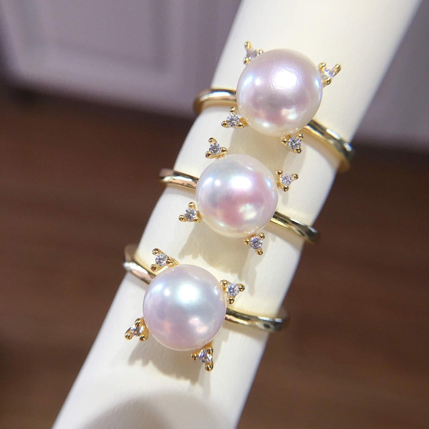 Classic 4 Prongs High Luster Freshwater Pearl Ring