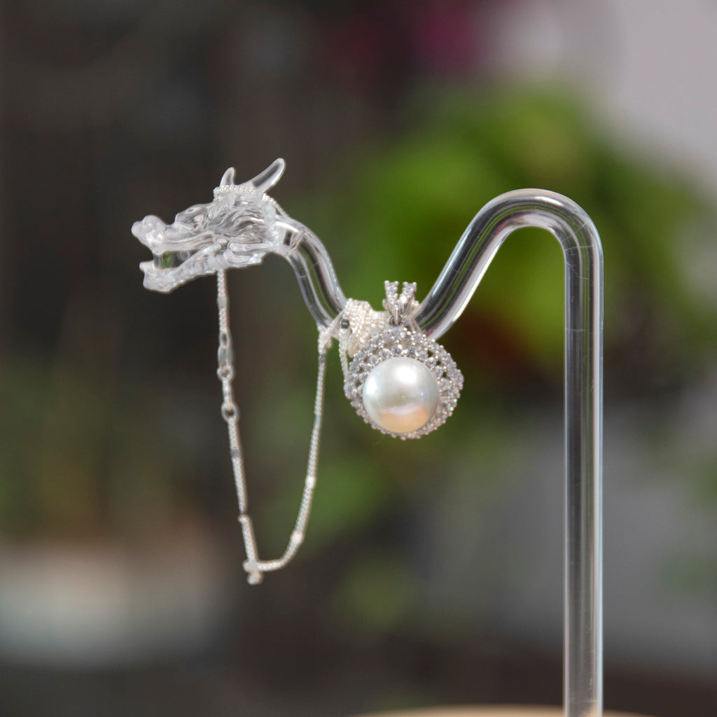 Classic Circular Zircon AAAA High-Luster Pearl Necklace