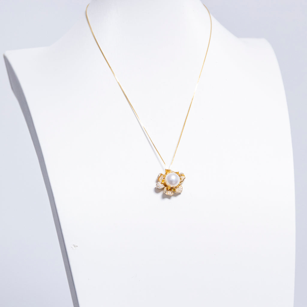 Flower Blossoms AAAA White Pearl Necklace