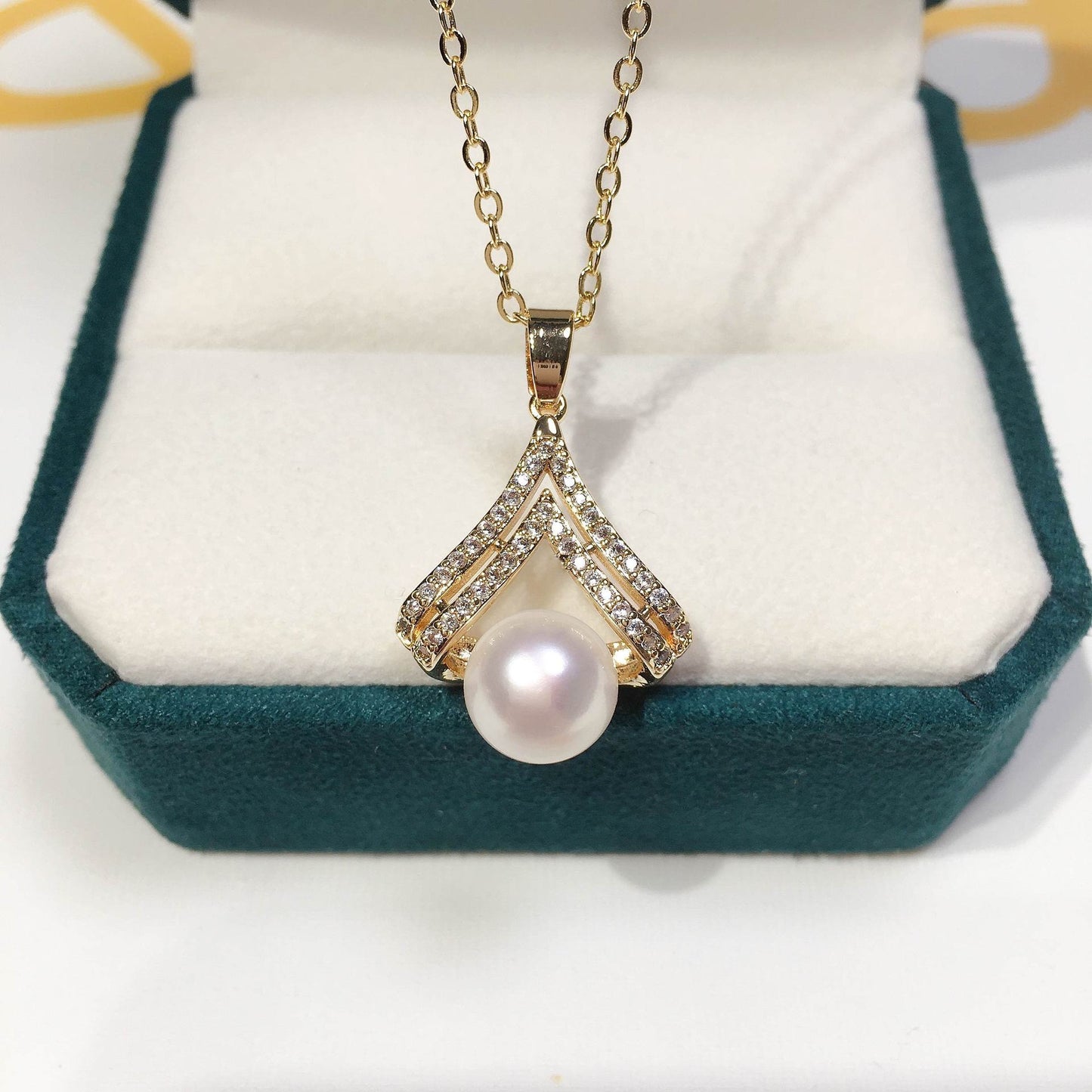 Geometric Triangle Crown Freshwater Pearl Necklace