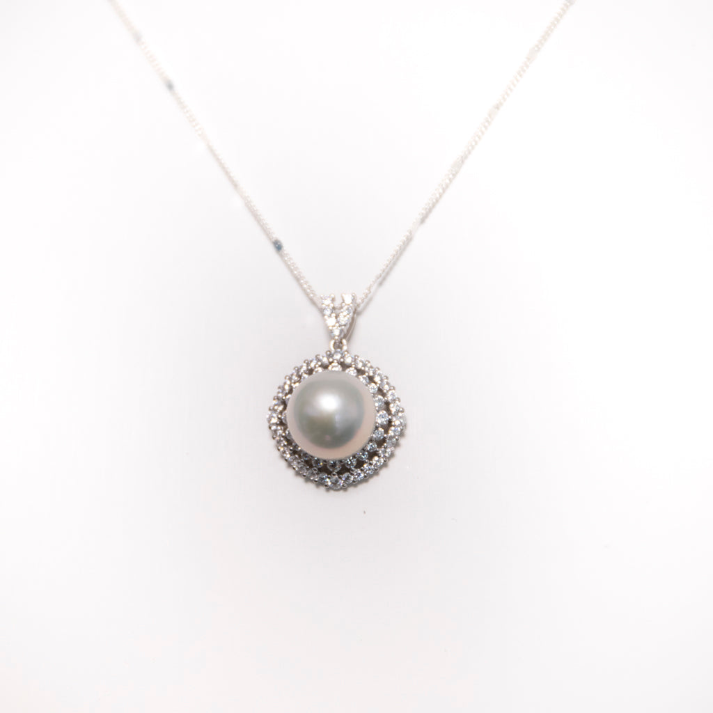 Classic Circular Zircon AAAA High-Luster Pearl Necklace