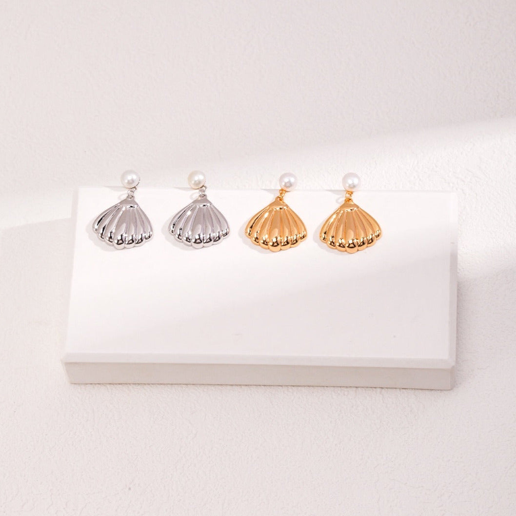 Shell-Shaped Earrings with Pearl Studs-18kGold on Silver