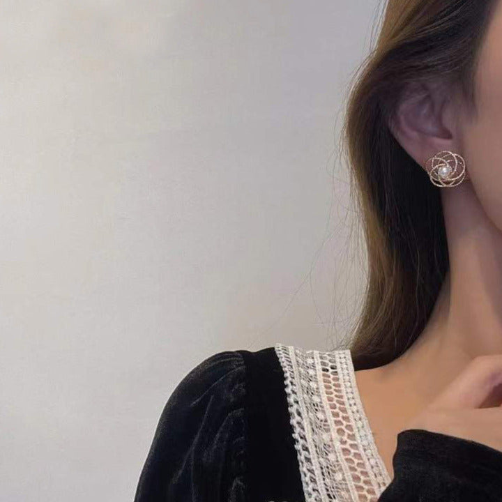Flower Twisted Petals Pearl Earrings