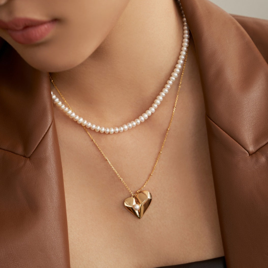 Pearl in Heart Modern Necklace -18kGold on Silver