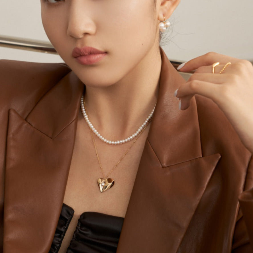 Pearl in Heart Modern Necklace -18kGold on Silver