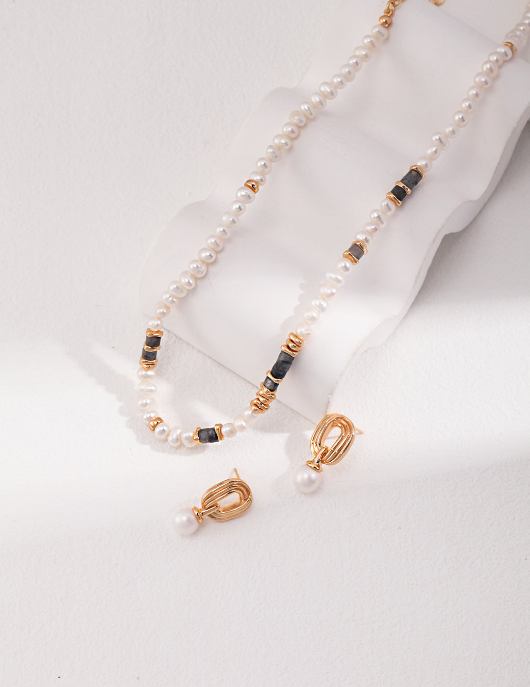 Baroque Pearl and Black Spinel Chocker