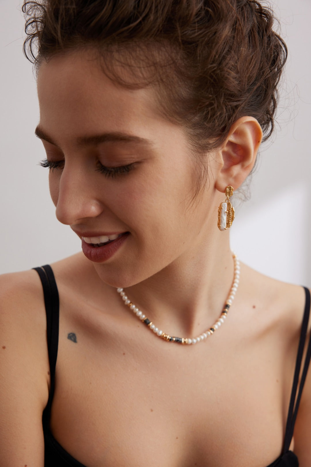 Baroque Pearl and Black Spinel Chocker