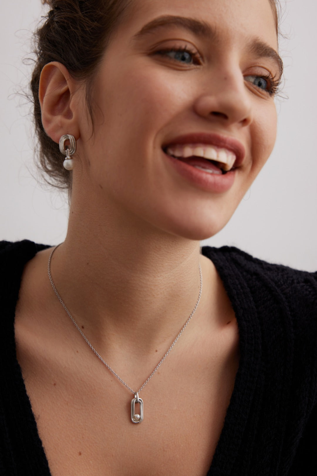 Vintage Oval Lines Pearl Earings -18kGold on Silver