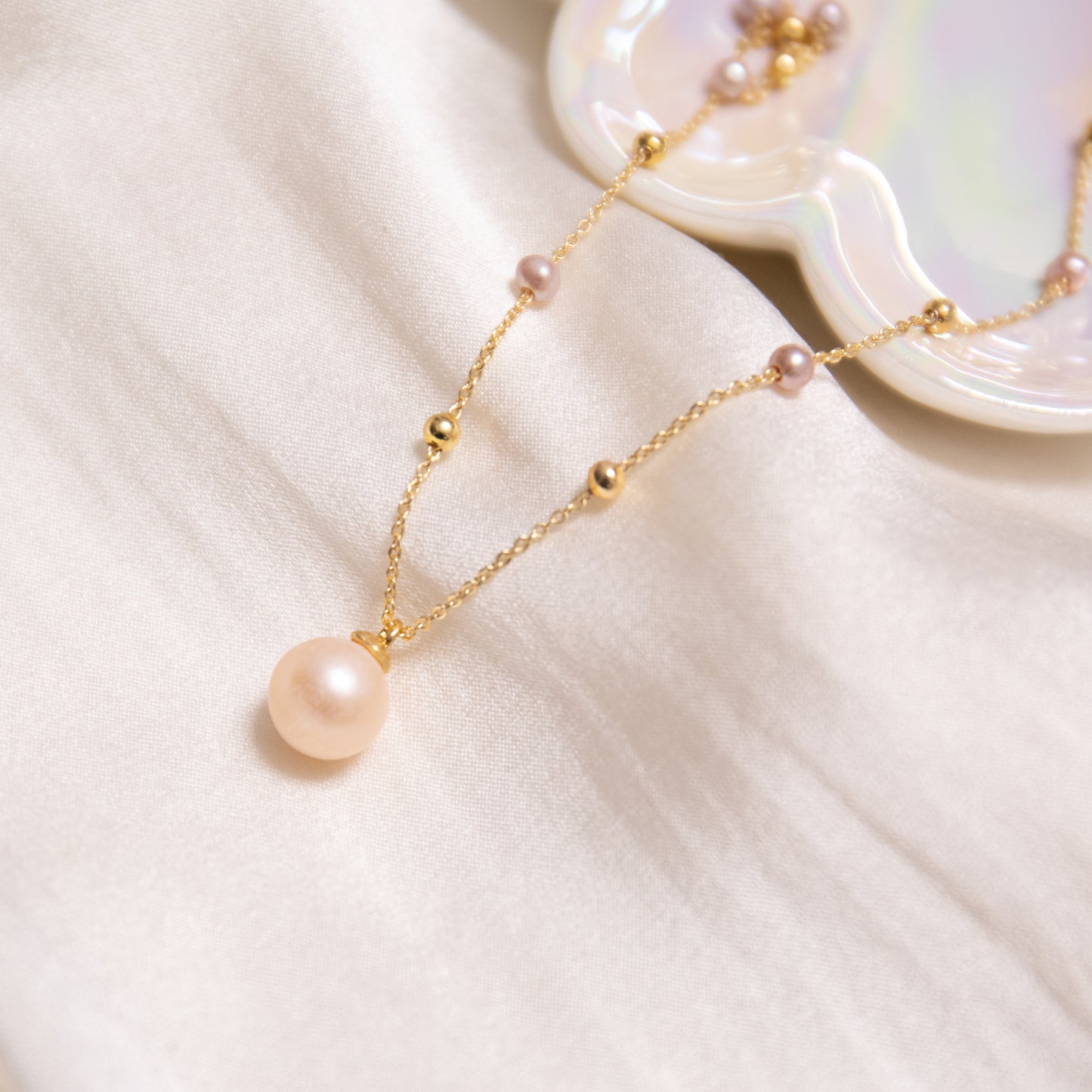 Starry Night Pearl Necklace with Round Pendant