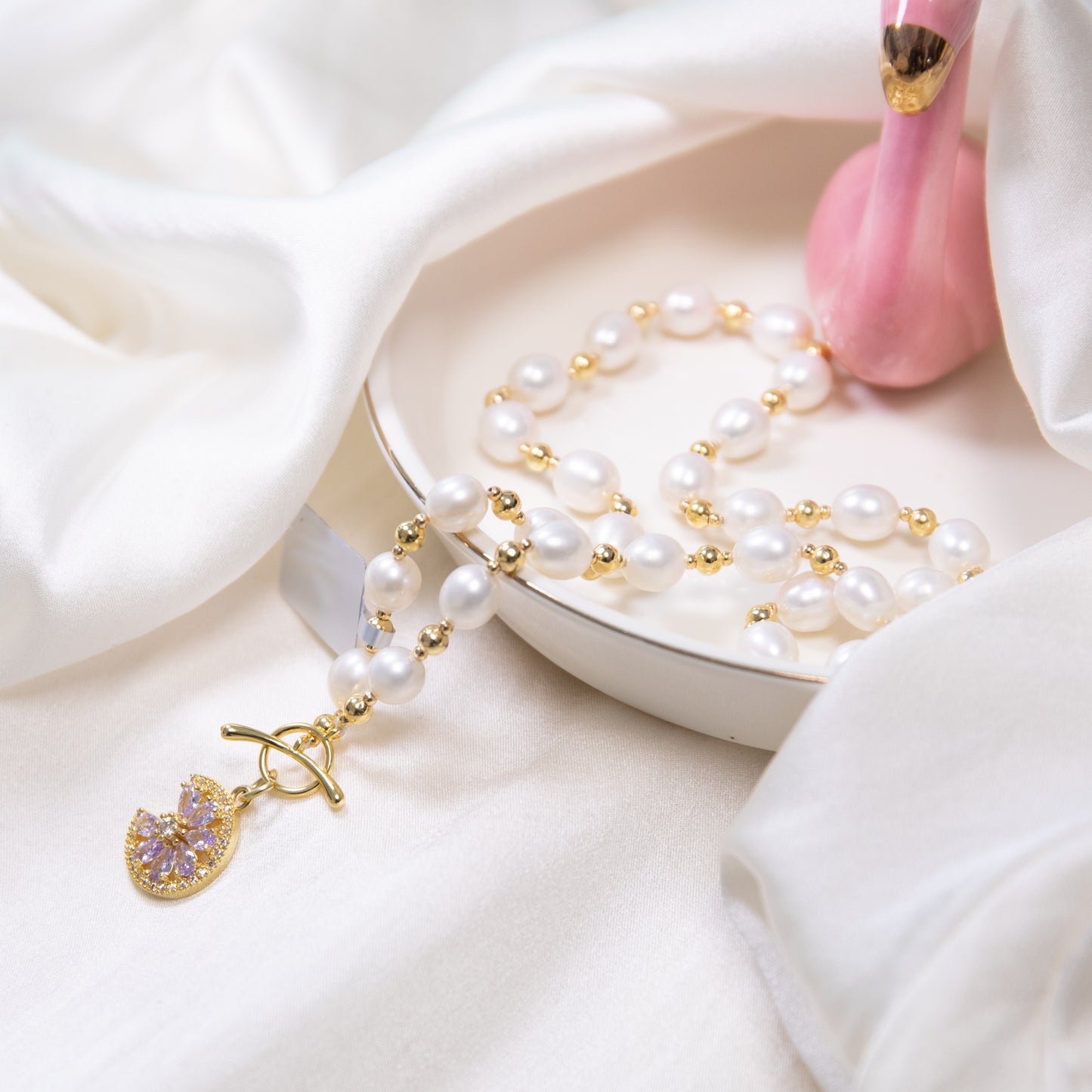 Pink Moon Oval Pearl Necklace