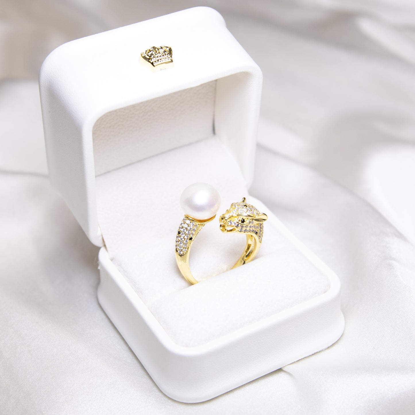 Leopard Head Gold Adjustable Ring with Pearl Head