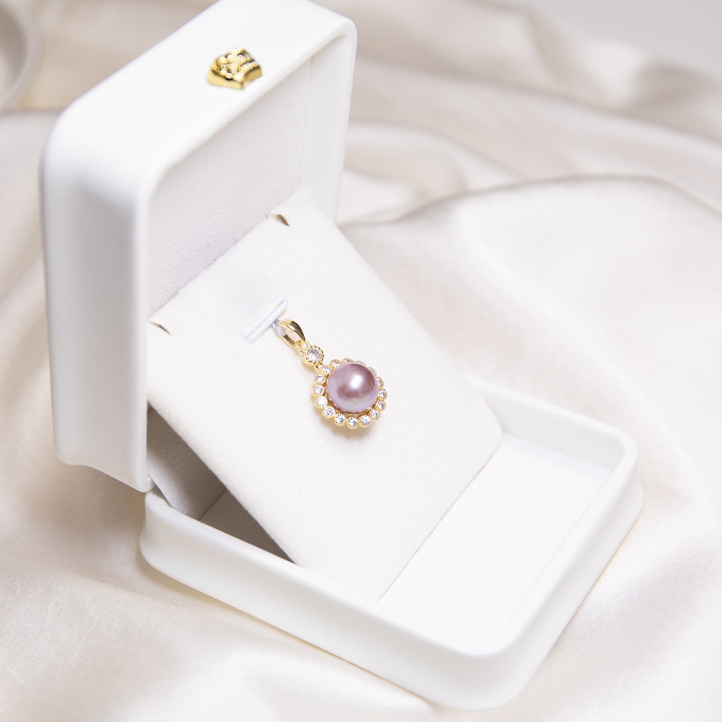 Sun-shaped 10mm Purple Pearl Pendant with Zircons
