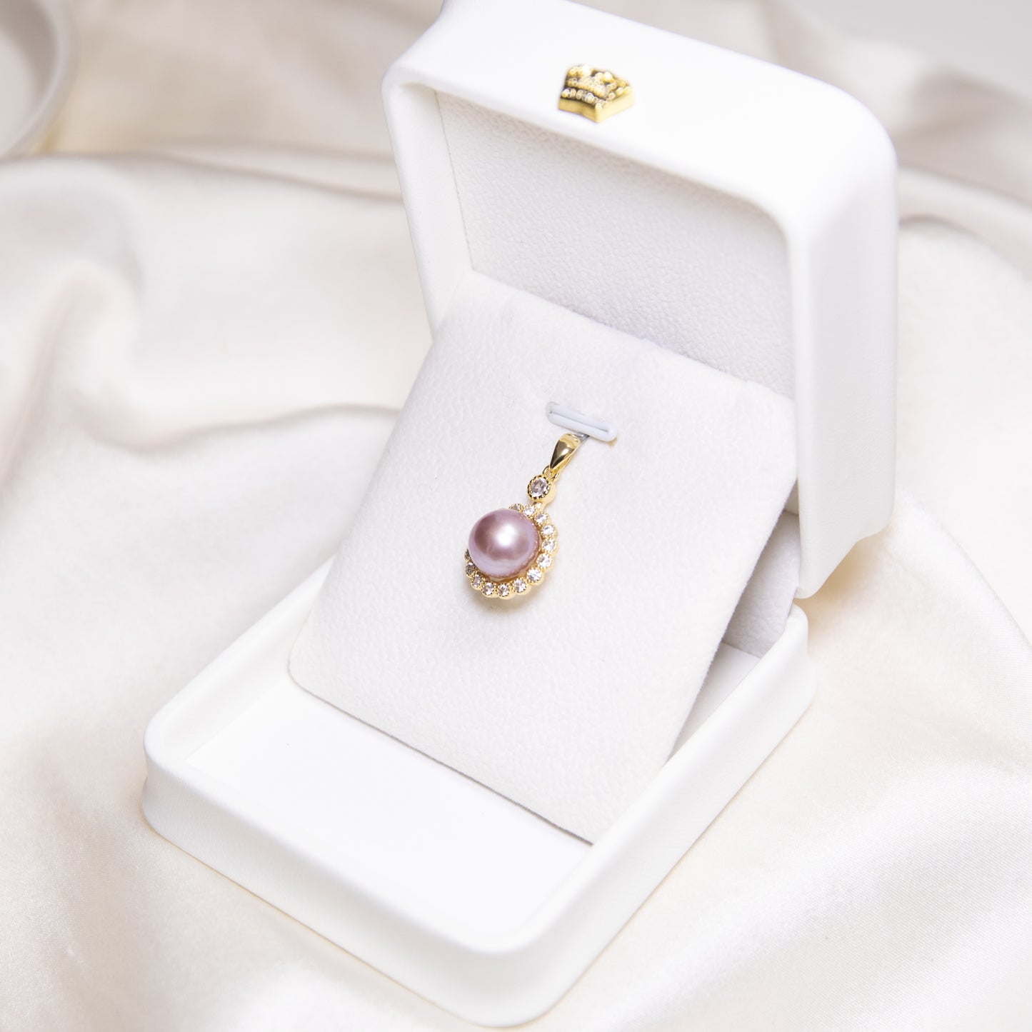 Sun-shaped 10mm Purple Pearl Pendant with Zircons