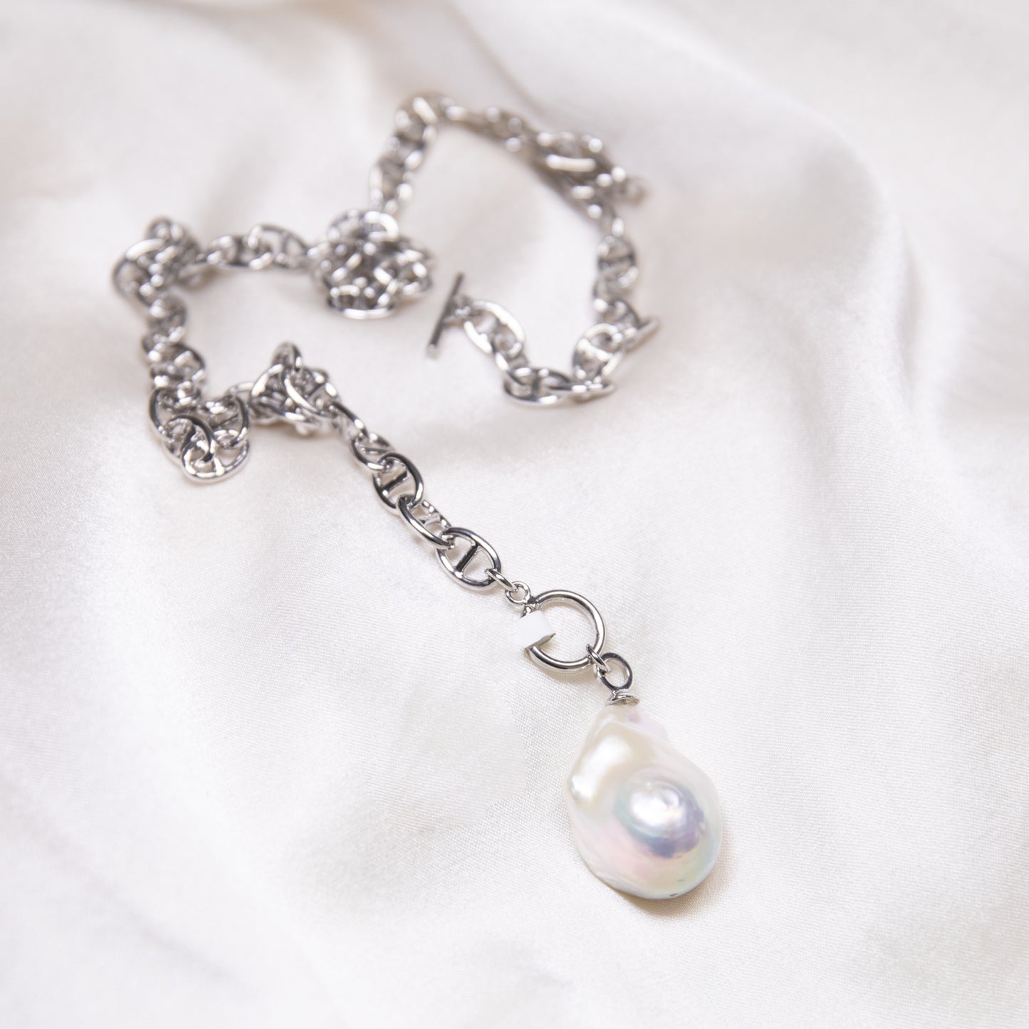Large Baroque Pearl on Rock-Star Chain Necklace