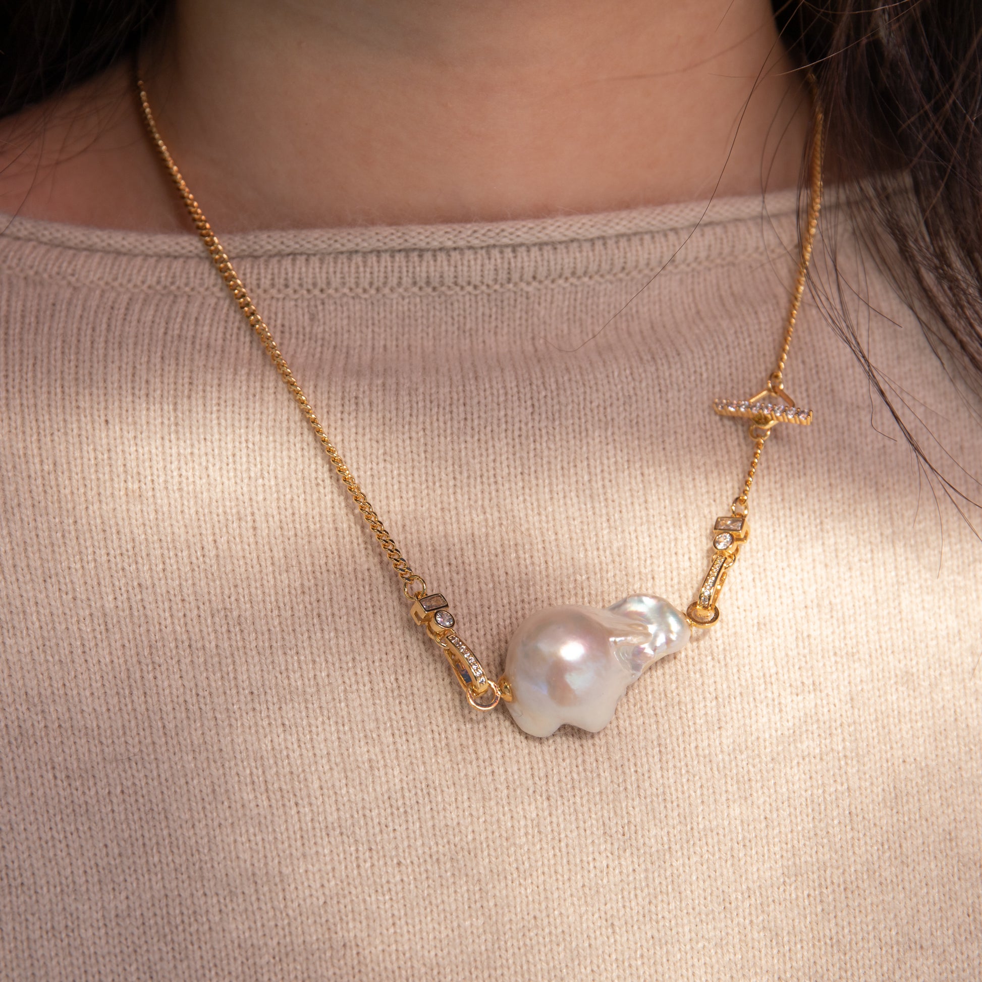 Large Baroque Pearl on Roman Chain Necklace