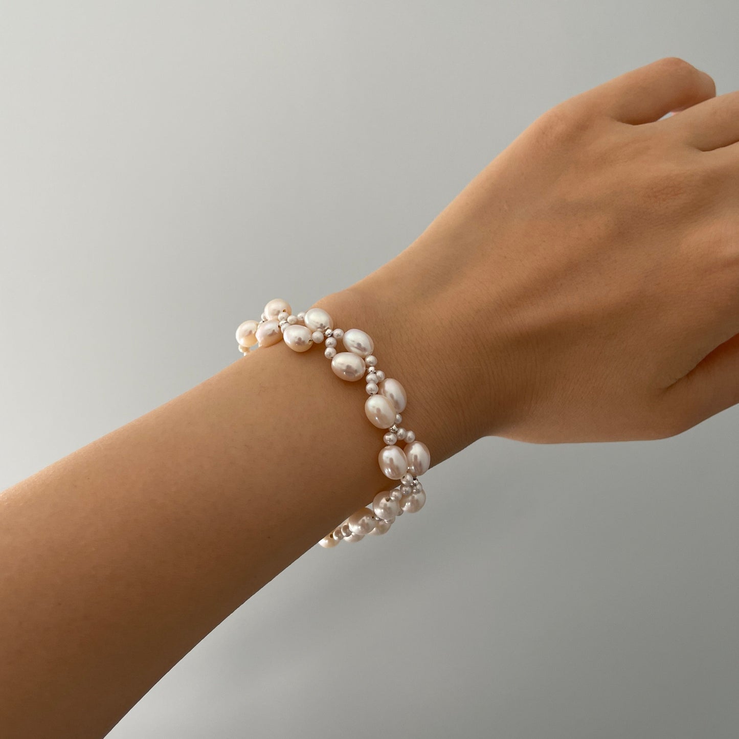 Twist Bridal Oval Pearls Bracelet