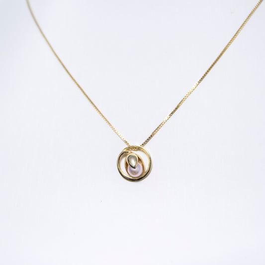 Beloved Halo Bud Pearl Necklace featuring 8–10mm pink freshwater pearl