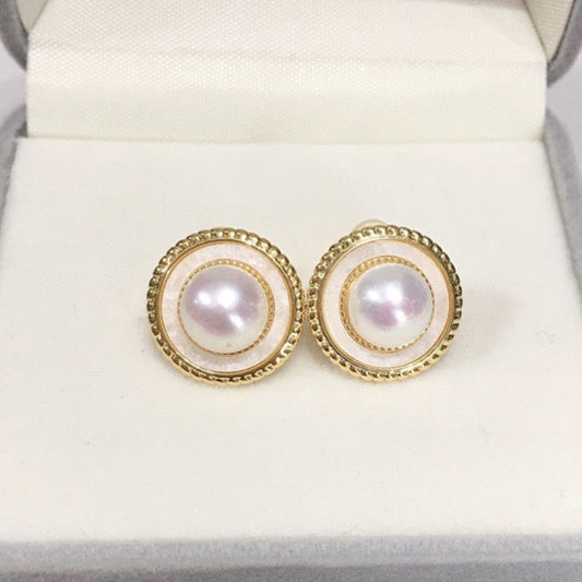 Circle White Shell Freshwater Pearl Stud Earrings