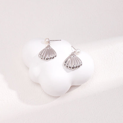 Shell-Shaped Earrings with Pearl Studs-18kGold on Silver