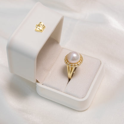 Sun-Shape White Round 13mm Pearl Ring on Zircons Setting