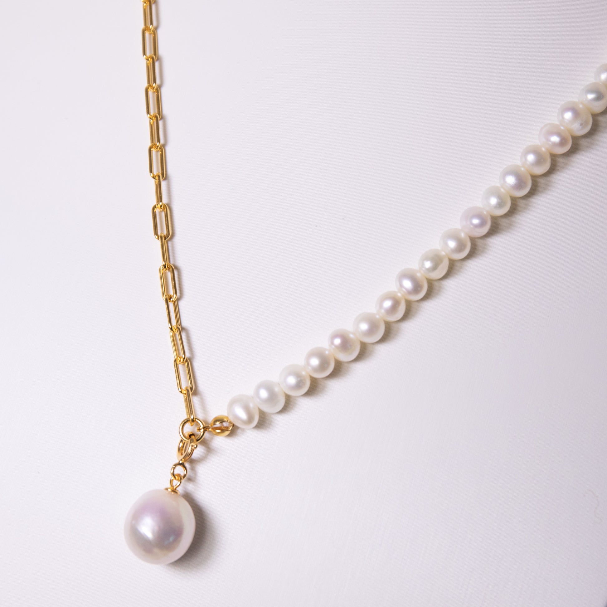 Gold Square Chain match Pearl necklace with Round Pearl Pendant