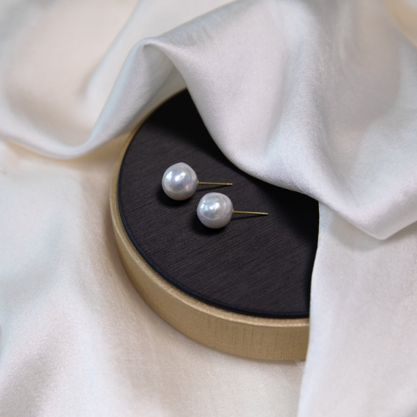 [Simpearl Signature] 11mm Round Baroque Pearl Stubs Earrings