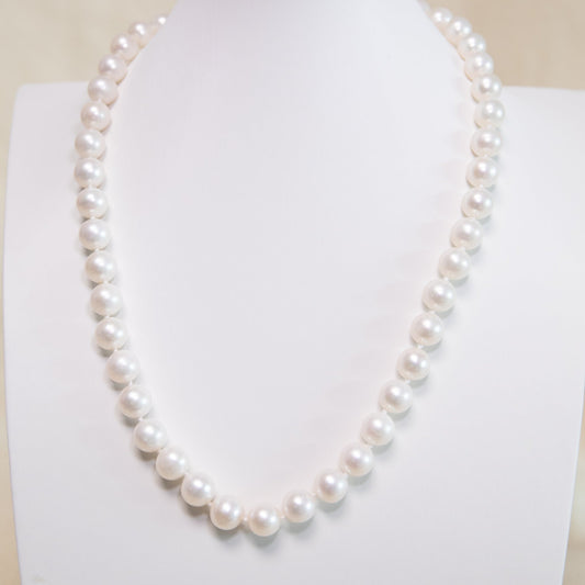 [Simpearl Signature] 9-10mm AA Round White Freshwater Pearl Necklace
