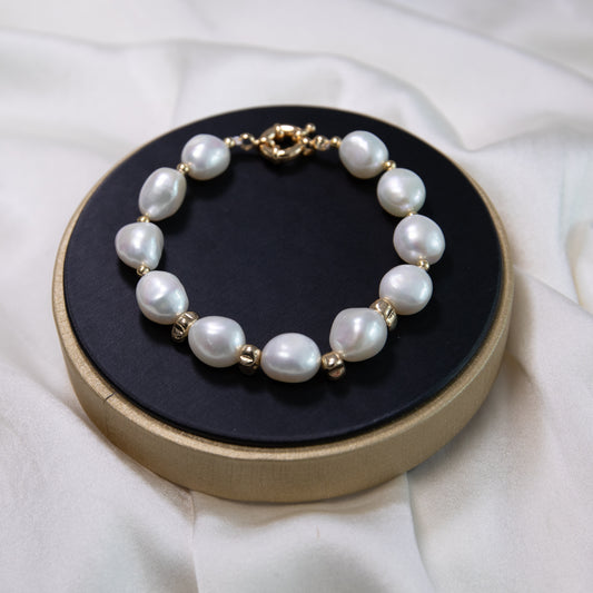 Baroque Pearls Bracelet with Gold Beads