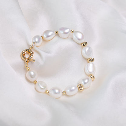 Baroque Pearls Bracelet with Gold Beads